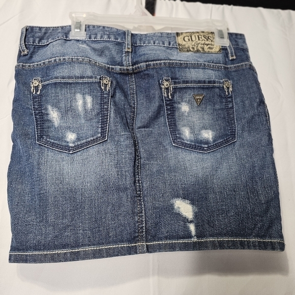 Guess Los Angeles denim mini skirt side zippers stitched designs size 29 - Picture 7 of 12